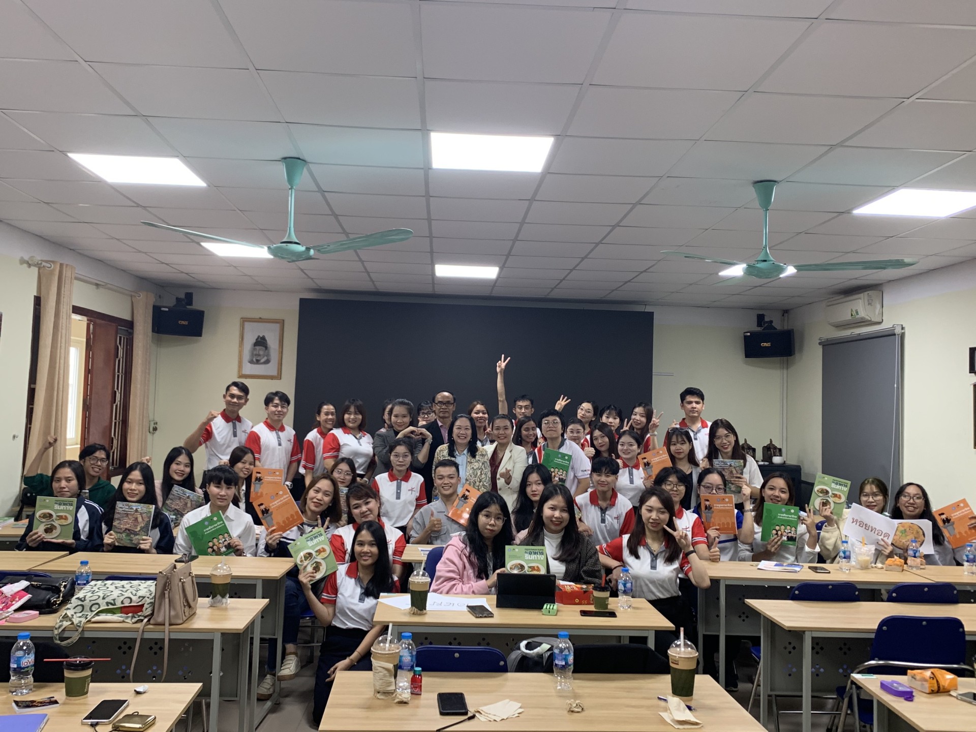 Hợp tác đào tạo tiếng Thái với Trường Đại học Srinakharinwirot thông qua sự hỗ trợ của tổ chức TICA (Thái Lan)