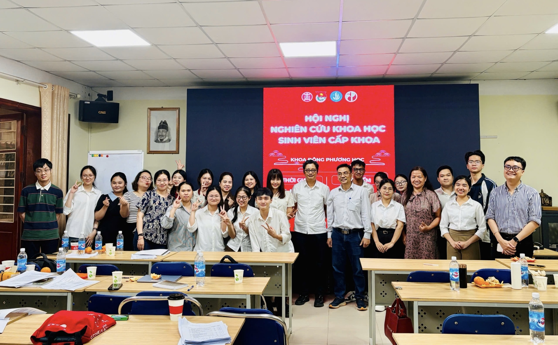 TỔNG KẾT HỘI NGHỊ NGHIÊN CỨU KHOA HỌC SINH VIÊN KHOA ĐÔNG PHƯƠNG HỌC NĂM HỌC 2025 - 2026