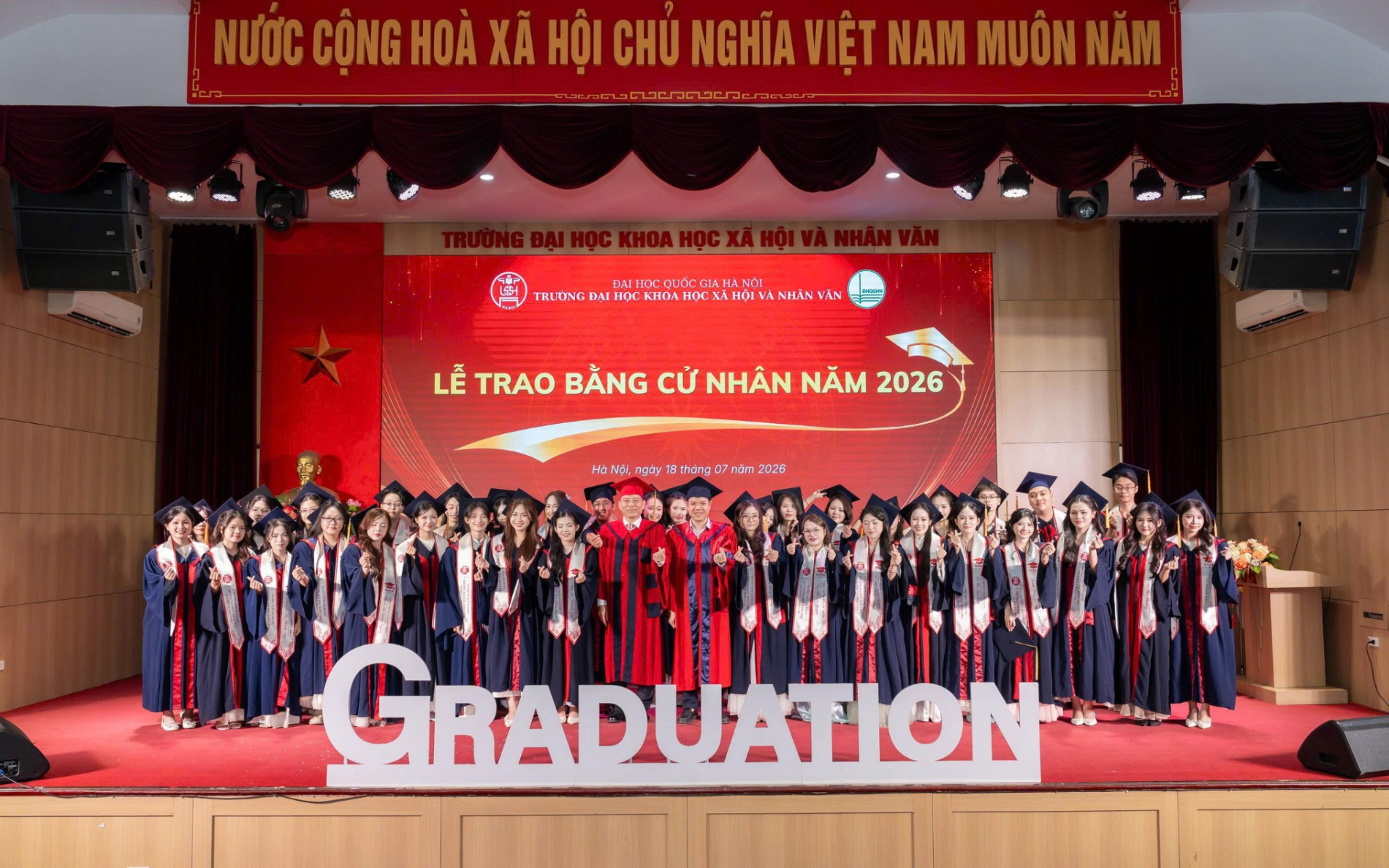 Tân cử nhân Khoa Đông phương học tham dự lễ Lễ tốt nghiệp và trao bằng cử nhân đợt tháng 7 năm 2026