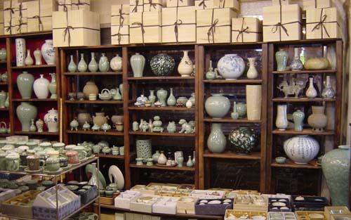 [Báo cáo NCKHSV] Nét đẹp văn hóa qua các sản phẩm gốm Hàn Quốc